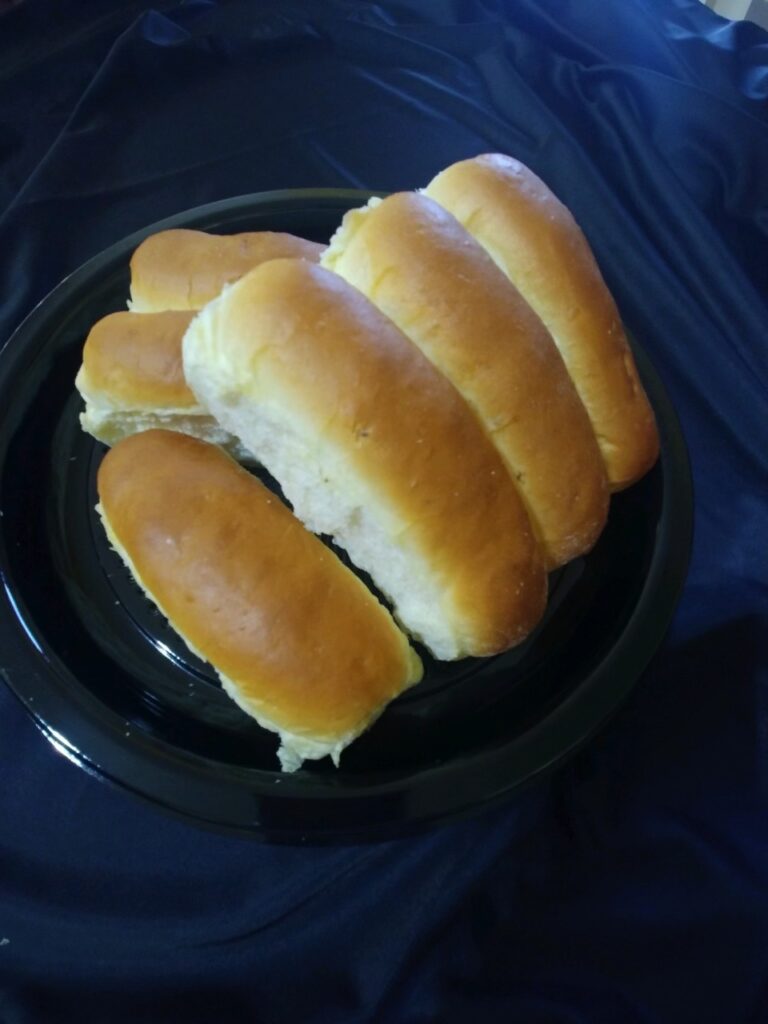 Hot Dog Buns (6 pack)