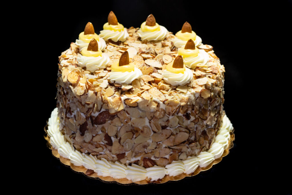 Round Torte Cake